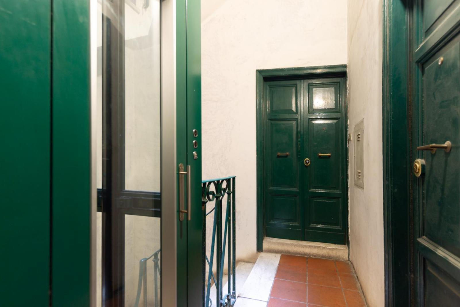Trevi Apartment روما المظهر الخارجي الصورة